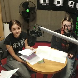 Foto während einer Aufnahme im Radiostudio 